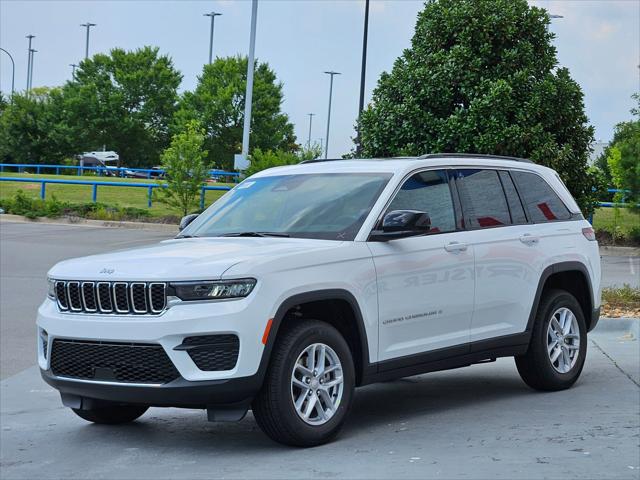 2025 Jeep Grand Cherokee GRAND CHEROKEE LAREDO X 4X4