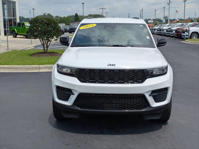 2025 Jeep Grand Cherokee GRAND CHEROKEE ALTITUDE 4X4