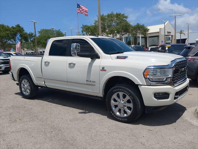 2020 RAM 3500 Limited Crew Cab 4x4 64 Box