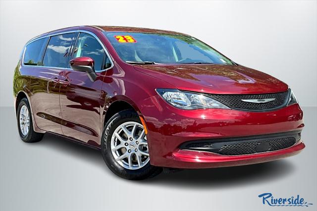 2023 Chrysler Voyager LX