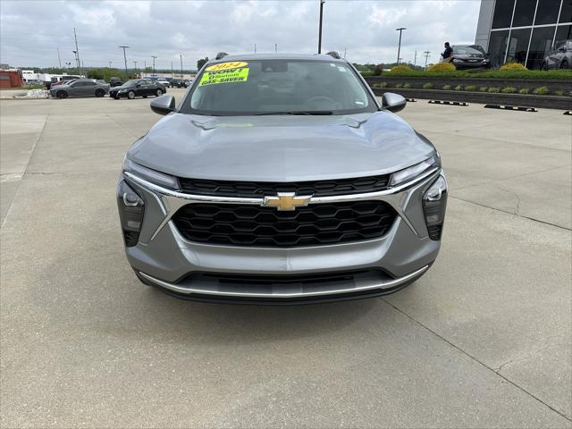 2024 Chevrolet Trax FWD LT
