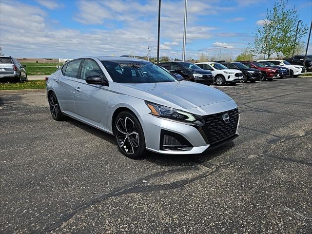 2024 Nissan Altima SR FWD