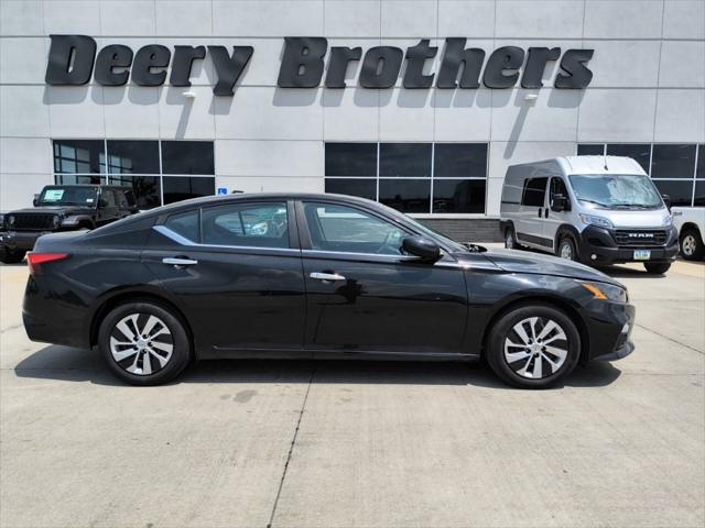 2022 Nissan Altima S FWD