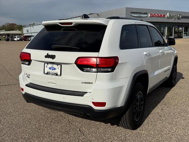 2020 Jeep Grand Cherokee Laredo