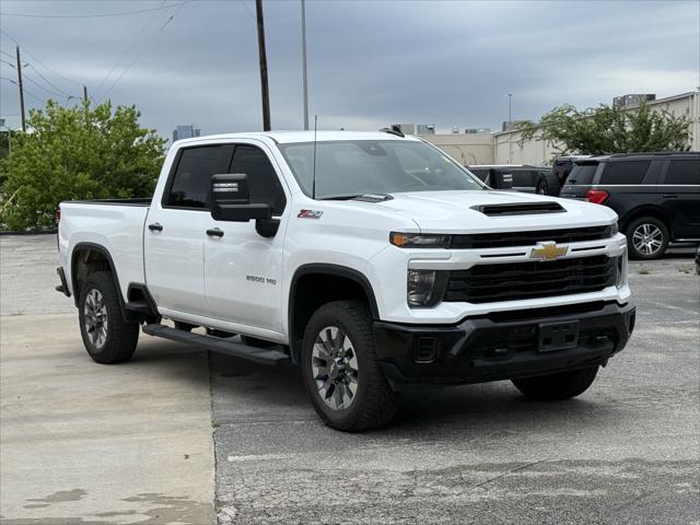 2025 Chevrolet Silverado 2500HD 4WD Crew Cab Standard Bed Custom