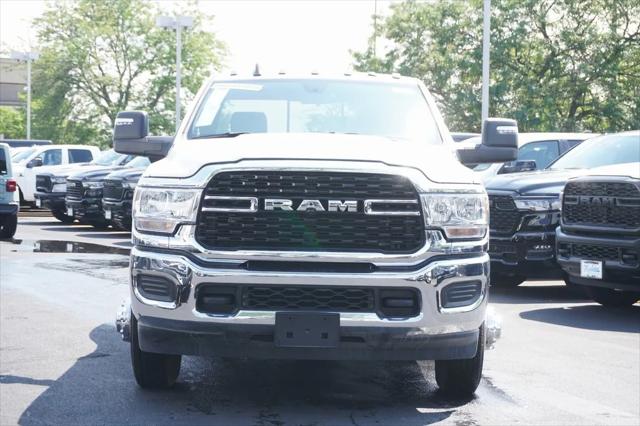 2023 RAM 3500 Tradesman Regular Cab 4x4 8 Box