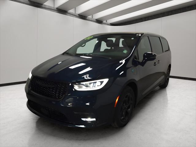 2022 Chrysler Pacifica Hybrid Touring L