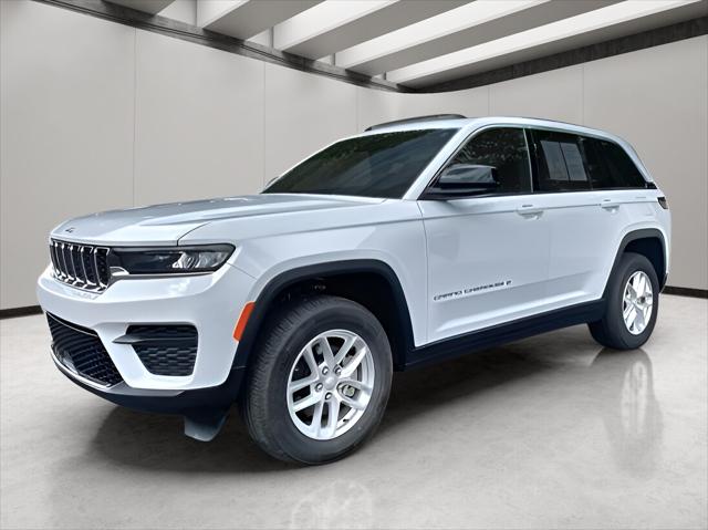 2024 Jeep Grand Cherokee Laredo X 4x4