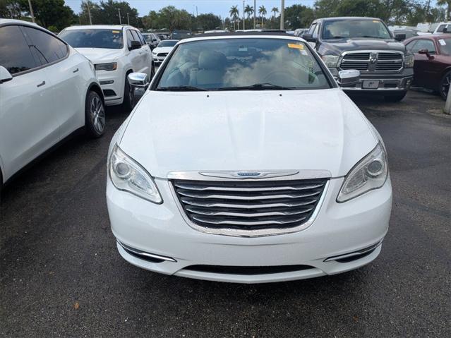 2013 Chrysler 200 Limited