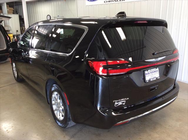 2025 Chrysler Pacifica PACIFICA SELECT