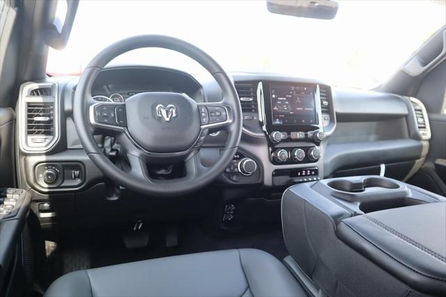 2025 RAM Ram 1500 RAM 1500 TRADESMAN QUAD CAB 4X4 64 BOX