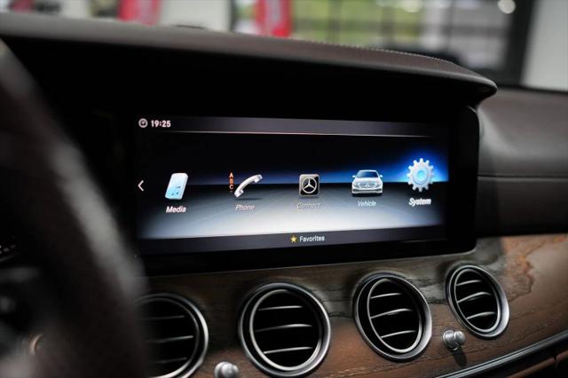 2018 Mercedes-Benz E-CLASS E 300 E 300