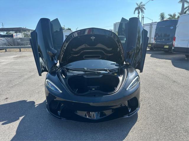 2023 McLaren GT Base
