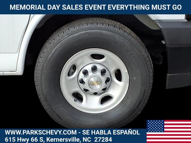 2025 Chevrolet Express Cargo Van RWD 2500 Regular Wheelbase WT