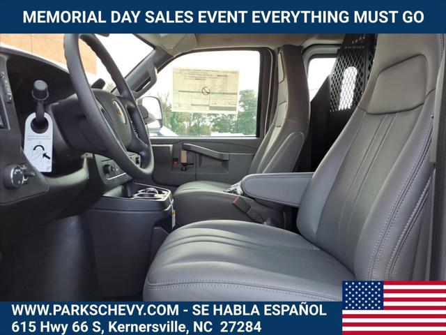2025 Chevrolet Express Cargo Van RWD 2500 Regular Wheelbase WT
