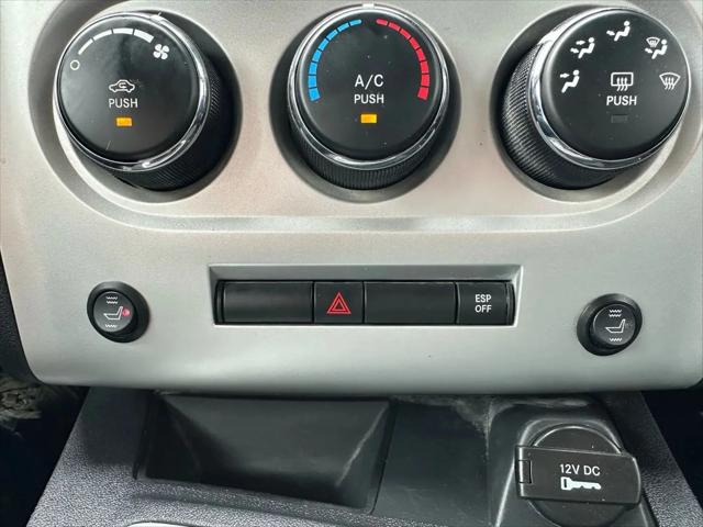 2010 Dodge Challenger SE