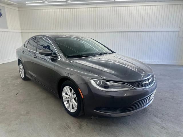 2016 Chrysler 200 Touring
