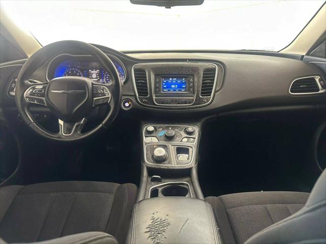 2016 Chrysler 200 Touring