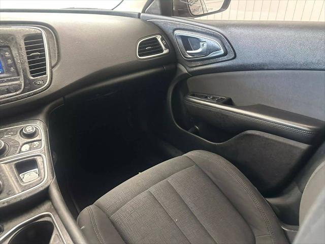 2016 Chrysler 200 Touring