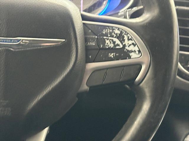 2016 Chrysler 200 Touring
