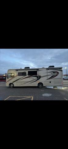 2018 Ford F-53 Base