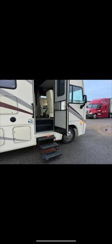 2018 Ford F-53 Base
