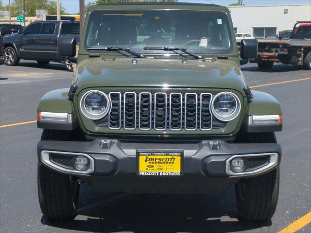 2024 Jeep Wrangler 4-Door Sahara 4x4