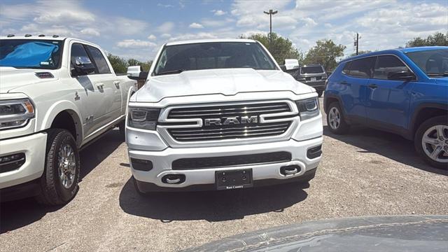 2022 RAM 1500 Laramie Crew Cab 4x2 64 Box