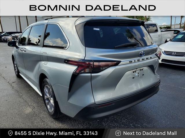 2024 Toyota Sienna XLE