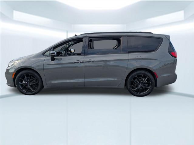 2025 Chrysler Pacifica PACIFICA LIMITED