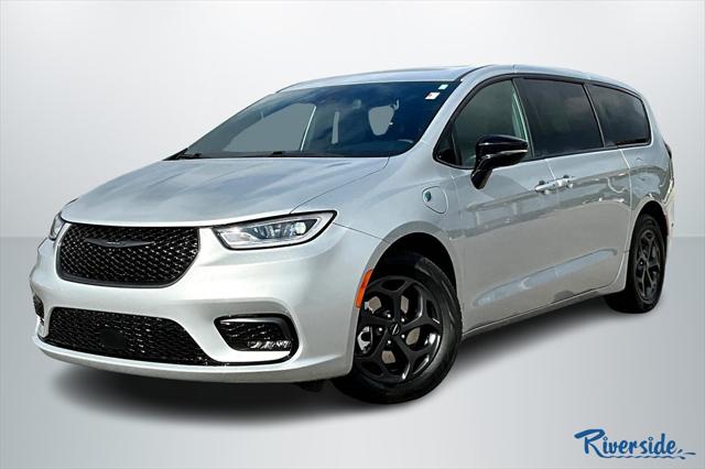 2023 Chrysler Pacifica Hybrid Limited