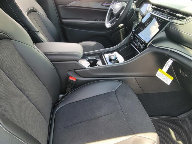2025 Jeep Grand Cherokee GRAND CHEROKEE ALTITUDE 4X4