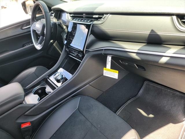 2025 Jeep Grand Cherokee GRAND CHEROKEE ALTITUDE 4X4