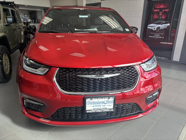 2025 Chrysler Pacifica PACIFICA SELECT