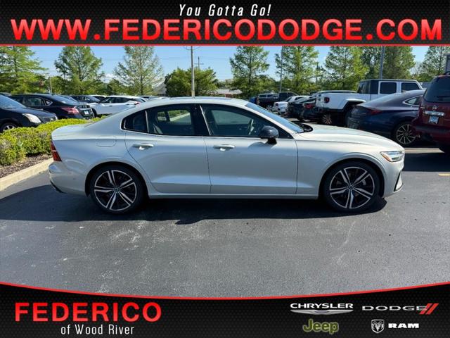 2020 Volvo S60 T5 R-Design