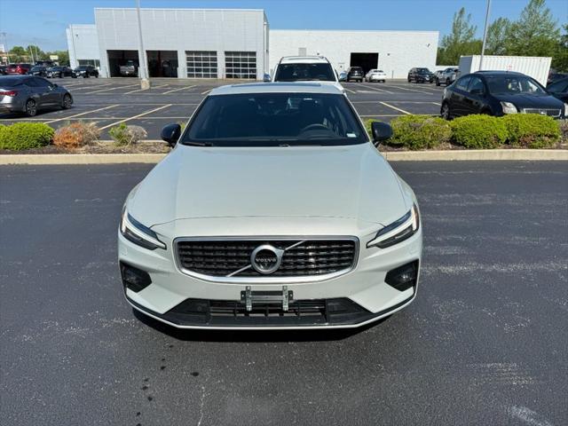 2020 Volvo S60 T5 R-Design