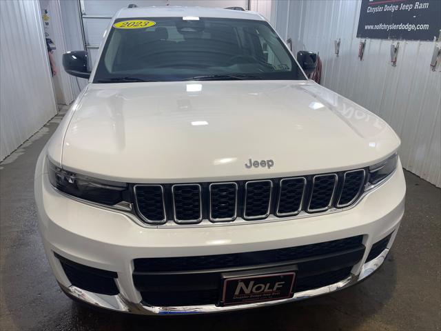 2023 Jeep Grand Cherokee L Laredo 4x4 2023 Jeep Grand Cherokee L Laredo 4x4