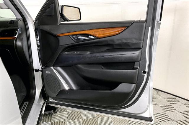 Used 2015 Cadillac Escalade ESV For Sale in Olive Branch, MS