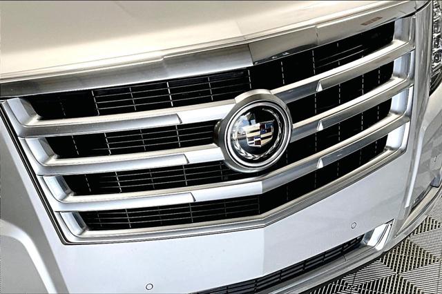 Used 2015 Cadillac Escalade ESV For Sale in Olive Branch, MS