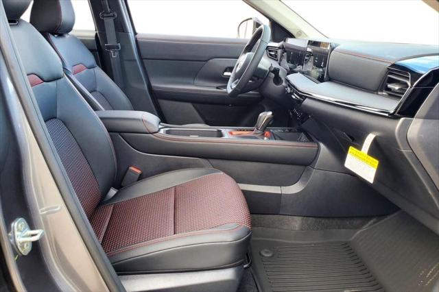2025 Nissan Kicks SR FWD