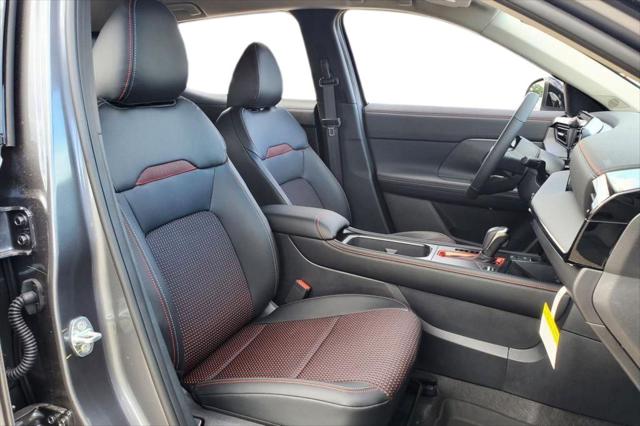 2025 Nissan Kicks SR FWD