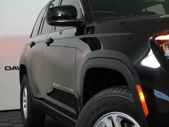 2025 Jeep Grand Cherokee GRAND CHEROKEE LAREDO 4X4 2025 Jeep Grand Cherokee GRAND CHEROKEE LAREDO 4X4