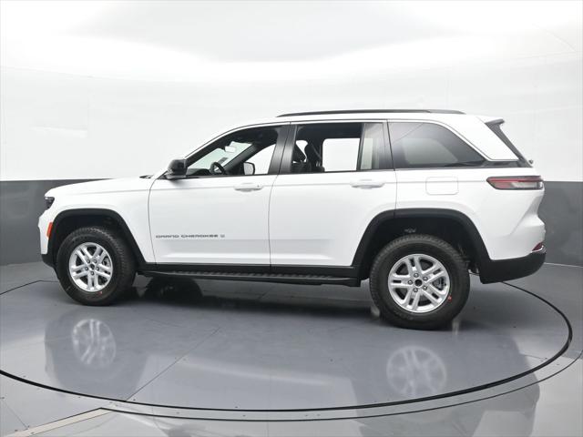 2025 Jeep Grand Cherokee GRAND CHEROKEE LAREDO 4X2