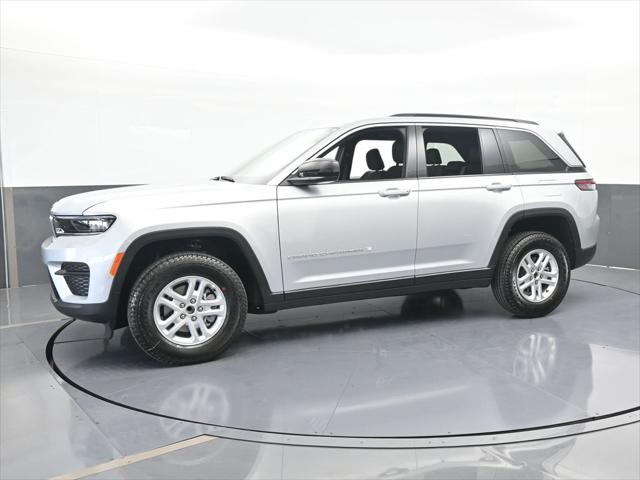 2025 Jeep Grand Cherokee GRAND CHEROKEE LAREDO 4X2