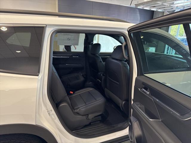 2025 GMC Acadia AWD Elevation