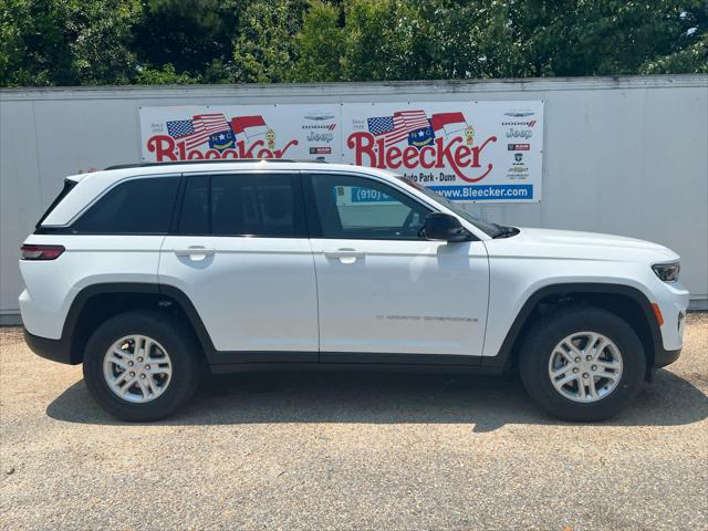 2025 Jeep Grand Cherokee GRAND CHEROKEE LAREDO 4X2