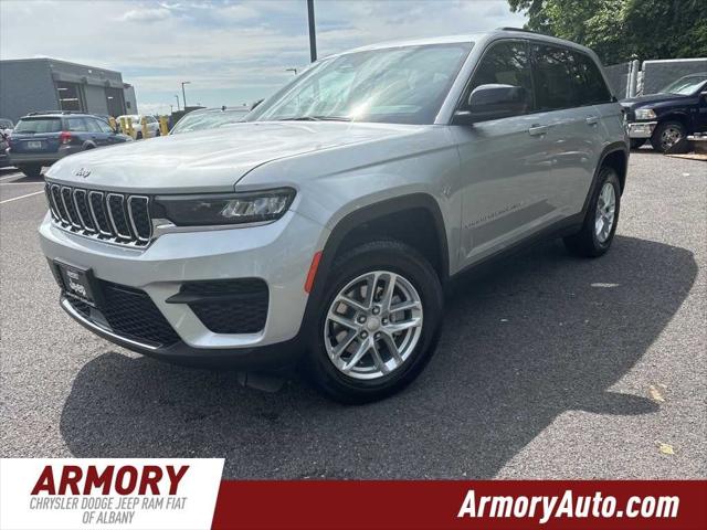2025 Jeep Grand Cherokee GRAND CHEROKEE LAREDO X 4X4
