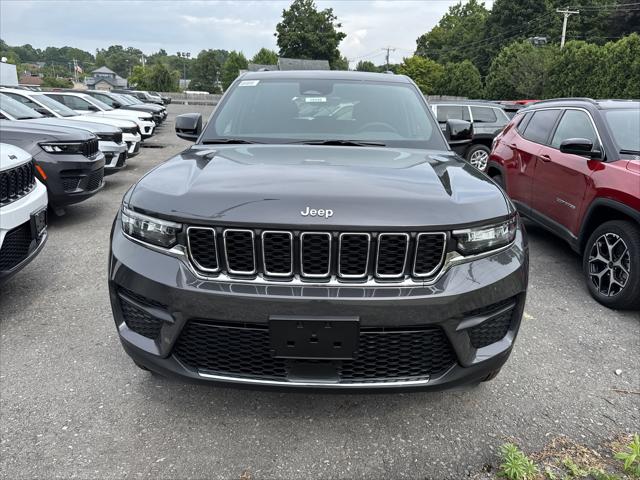 2025 Jeep Grand Cherokee GRAND CHEROKEE LAREDO X 4X4