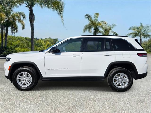 2025 Jeep Grand Cherokee GRAND CHEROKEE LAREDO 4X2 2025 Jeep Grand Cherokee GRAND CHEROKEE LAREDO 4X2