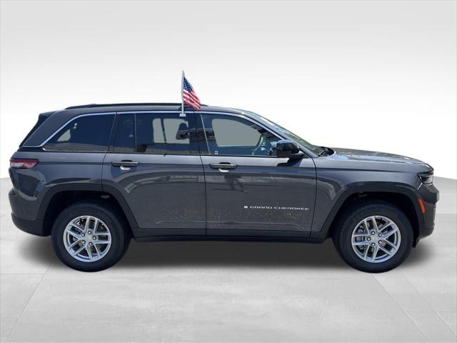 2025 Jeep Grand Cherokee GRAND CHEROKEE LAREDO X 4X2